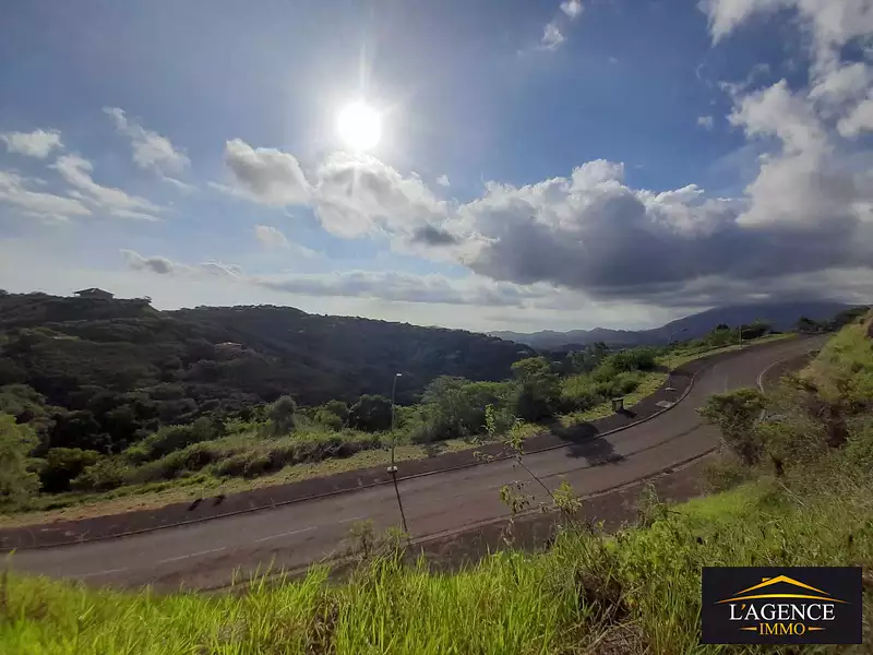 Terrain, 8 900 m²