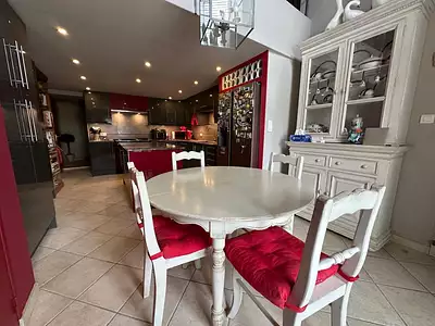 Maison, 268 m²