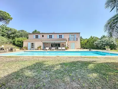 Maison, 221 m²