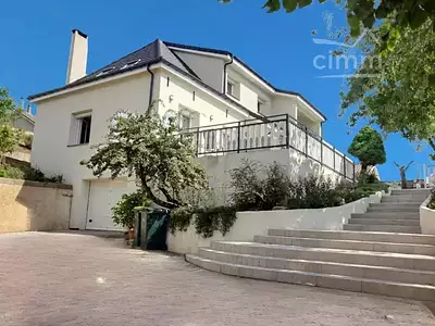 Maison, 145,89 m²