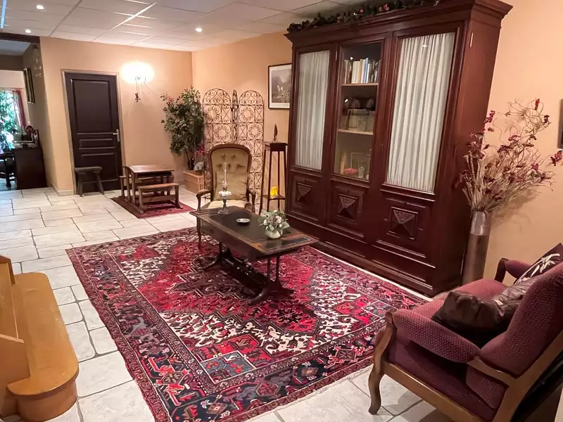Maison, 645 m²