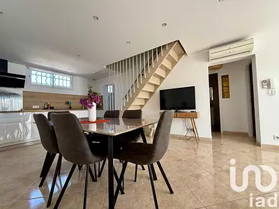 Maison, 240 m²