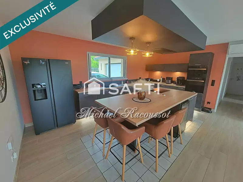 Maison, 142 m²