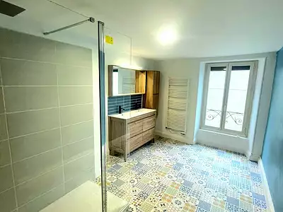Immeuble, 300 m²