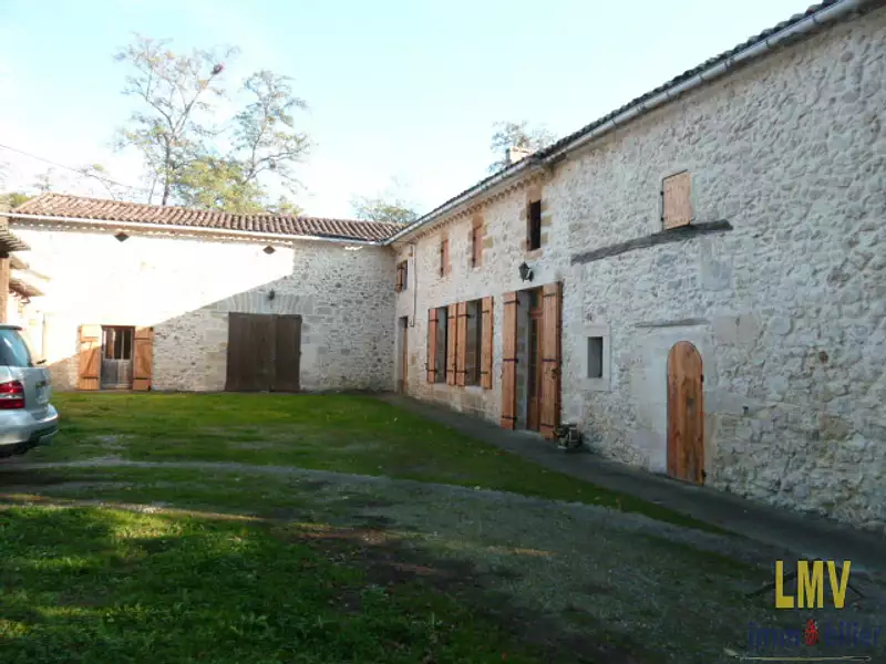 Maison, 250 m²