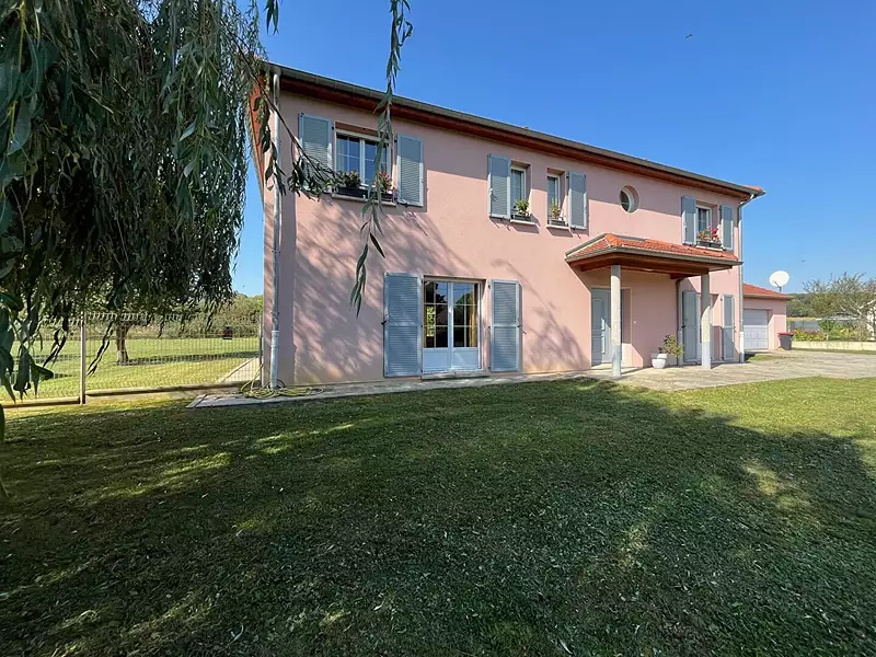 Maison, 204 m²