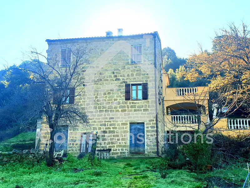Maison, 220 m²