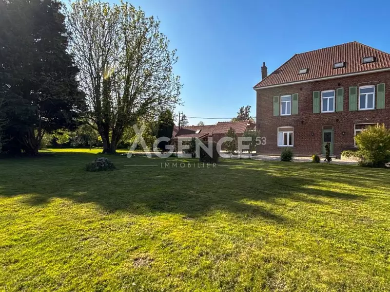 Maison, 245 m²