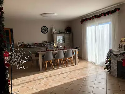 Maison, 94 m²