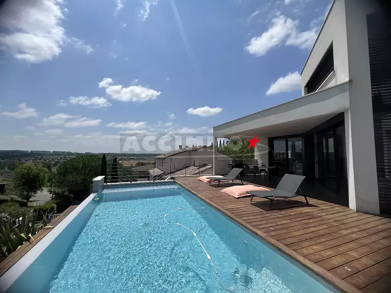 Maison, 160 m²