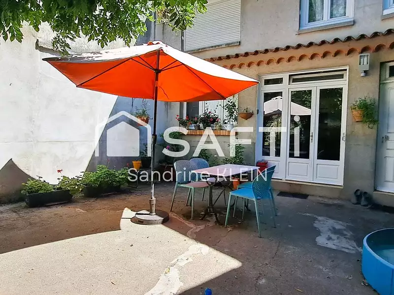 Immeuble, 182 m²