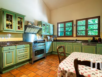 Maison, 236 m²