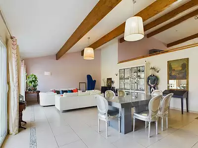 Maison, 254 m²