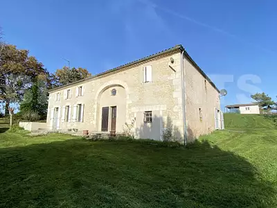 Maison, 225 m²