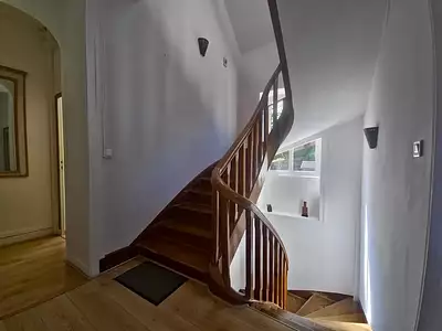 Maison, 240 m²