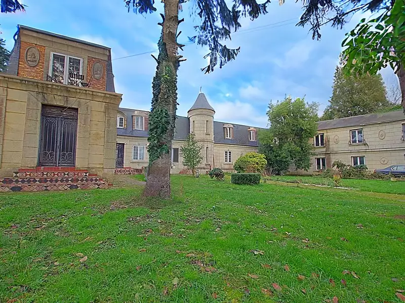 Maison, 733 m²