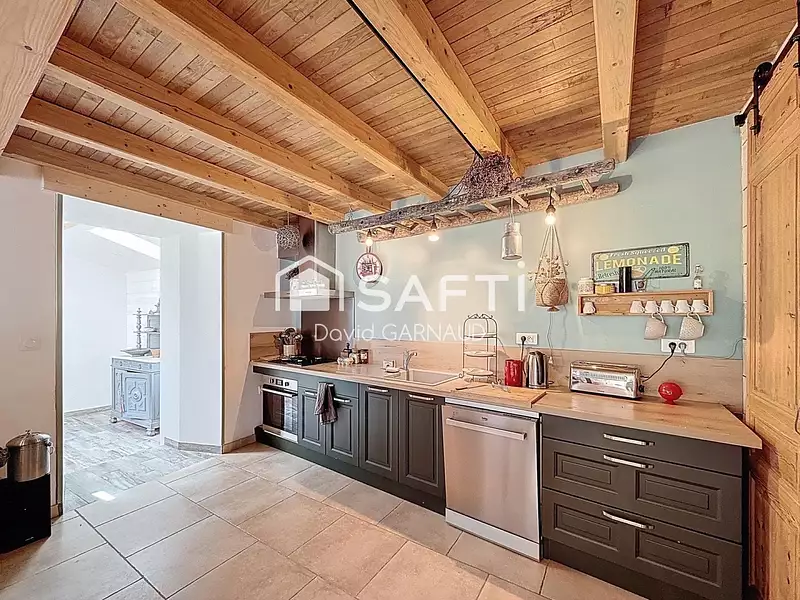 Maison, 167 m²