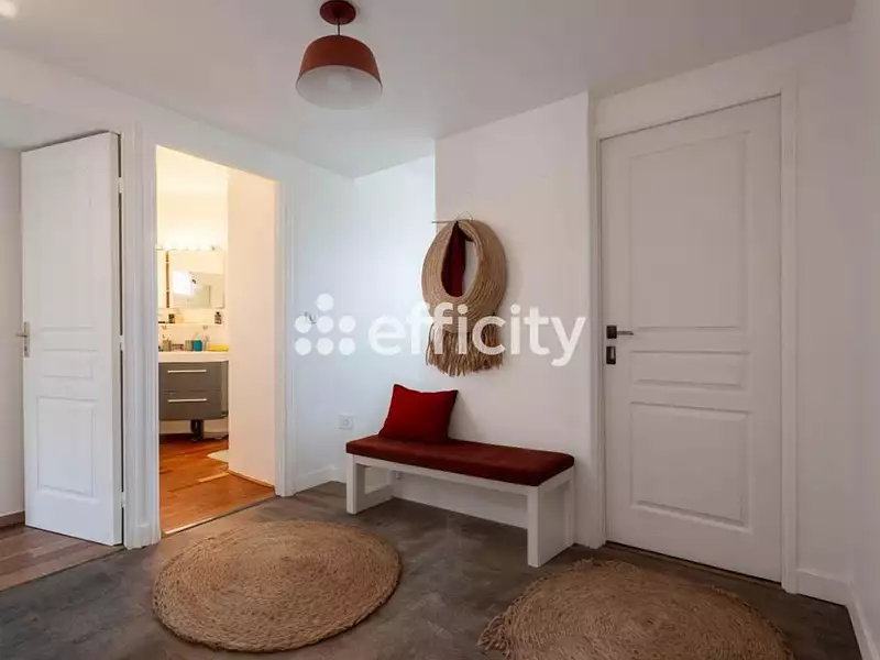 Maison, 147 m²