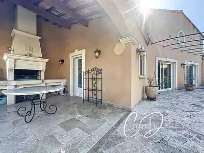 Maison, 166 m²
