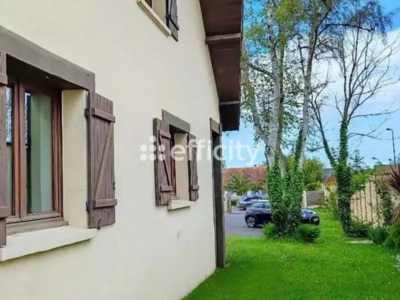 Maison, 180 m²