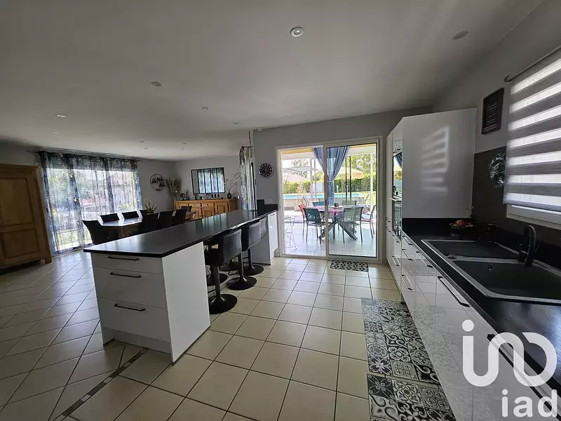 Maison, 200 m²