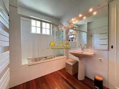 Maison, 215,86 m²