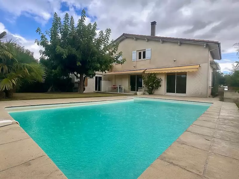 Maison, 219 m²