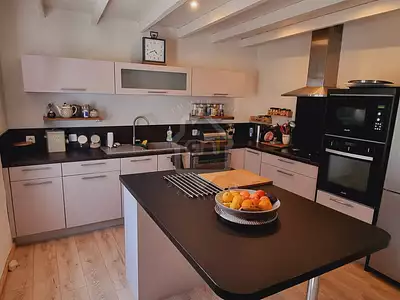 Maison, 267 m²