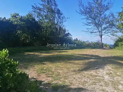 Terrain, 1 350 m²