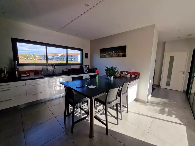 Maison, 200 m²