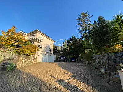 Maison, 230 m²