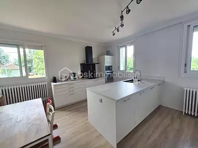 Maison, 276 m²