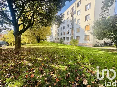 279 500 € 4 300 €/m² Appartement • 65 m² • 4 pièces Clamart (92140)