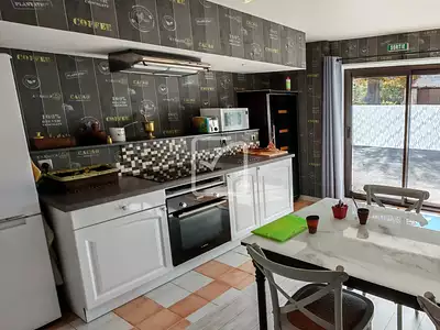 Maison, 190 m²