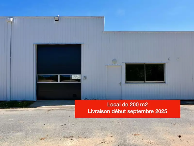 Divers, 200 m²
