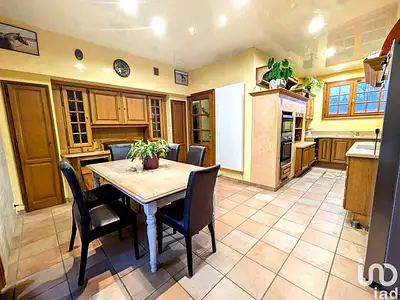 Maison, 267 m²