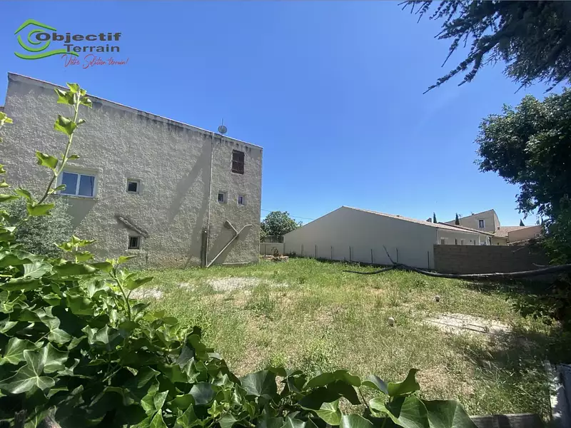 Terrain, 319 m²