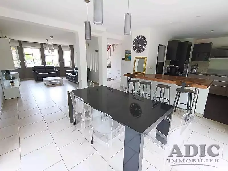 Maison, 160 m²