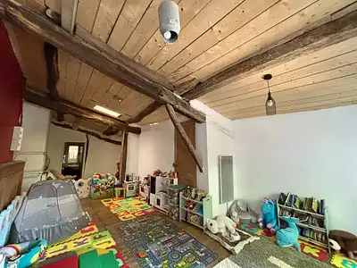 Maison, 1 200 m²