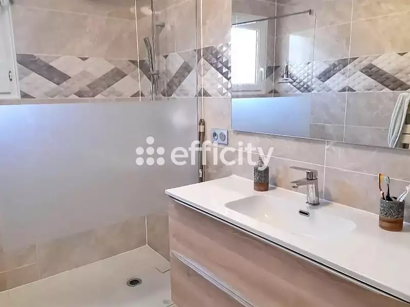Maison, 97 m²