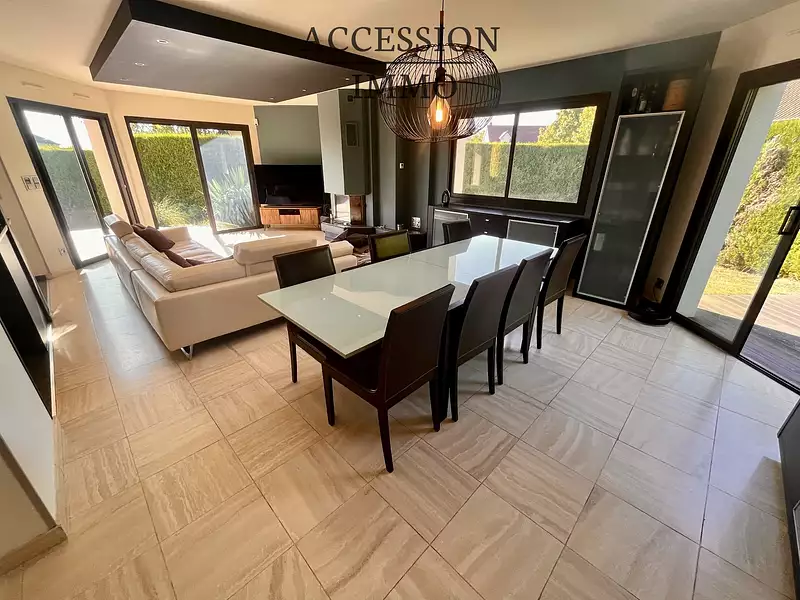 Maison, 195 m²