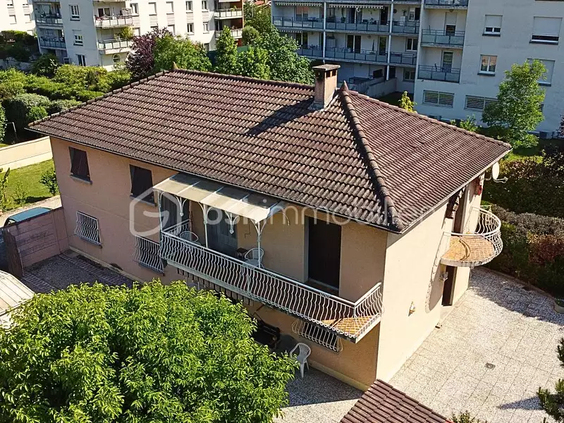 Maison, 174 m²