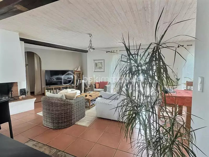 Maison, 163 m²