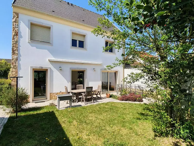 Maison, 168 m²