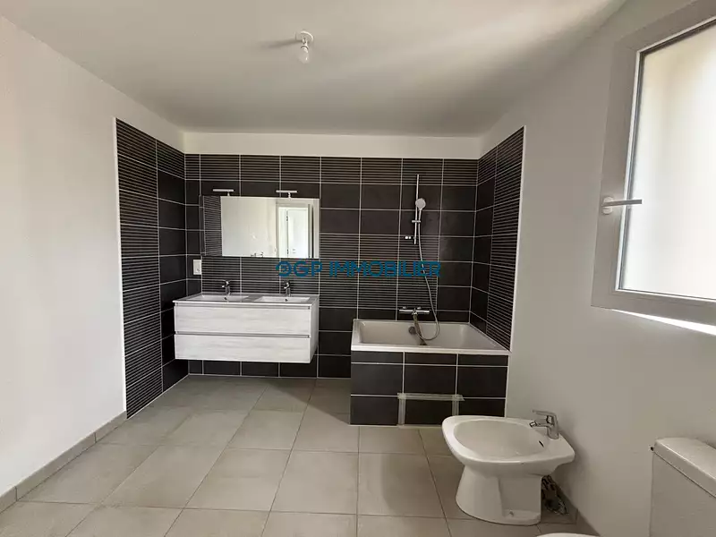 Maison, 107,28 m²