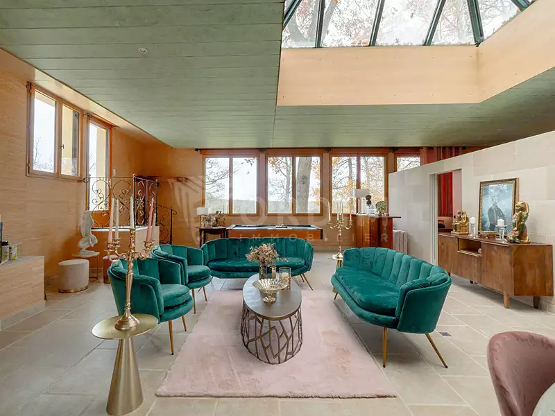 Maison, 385 m²
