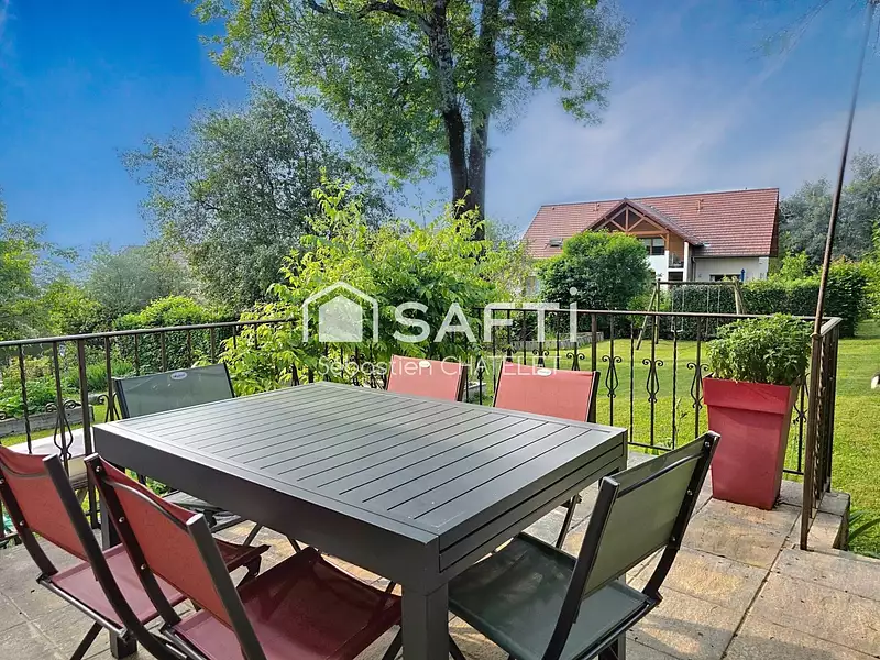 Maison, 253 m²