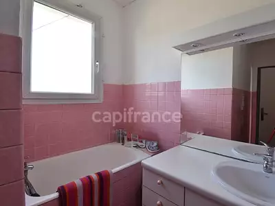Maison, 94 m²