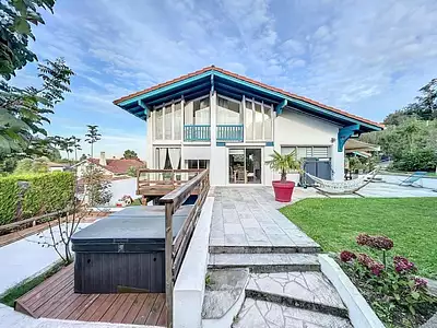 Maison, 247 m²