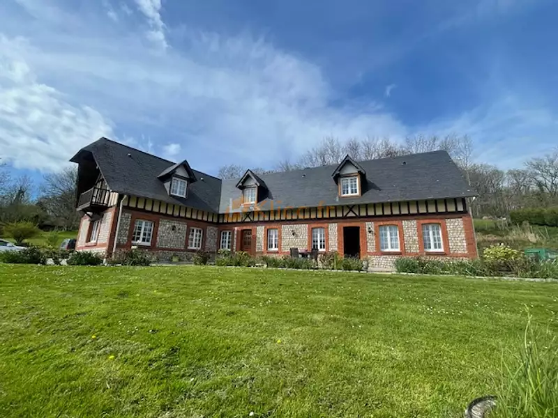 Maison, 210 m²